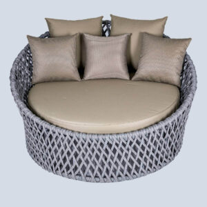Chaise Luna elabora com Corda Náutica e acolchoados em tecido aquacblock